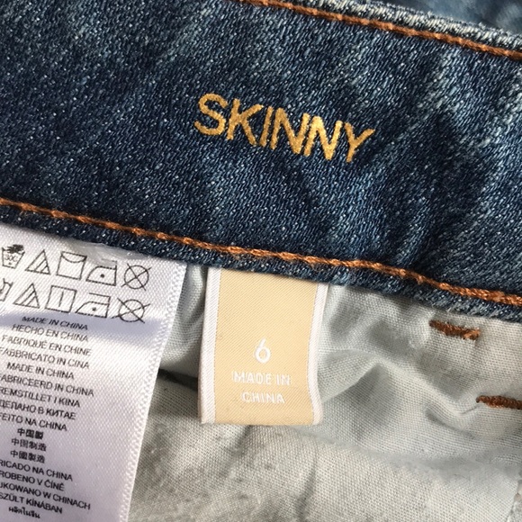 Michael Kors Women’s Size 6 Gold Studded Skinny Jeans Gently Used Like New! - Picture 5 of 5